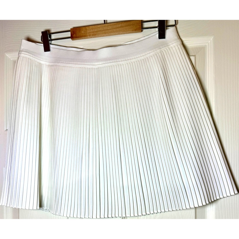 Gapfit Women's Large NWOT Pleated White Skort